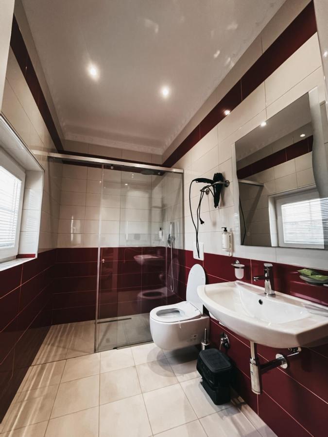 Amansar Boutique Hotel تيرانا المظهر الخارجي الصورة