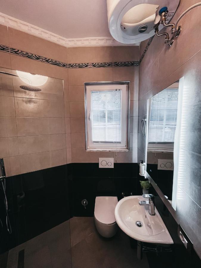 Amansar Boutique Hotel تيرانا المظهر الخارجي الصورة