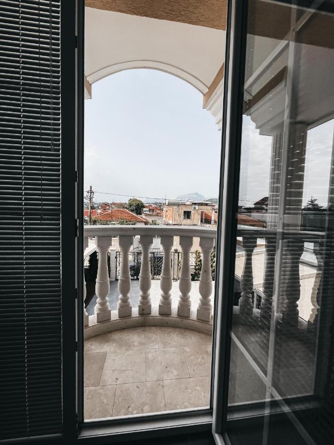 Amansar Boutique Hotel تيرانا المظهر الخارجي الصورة